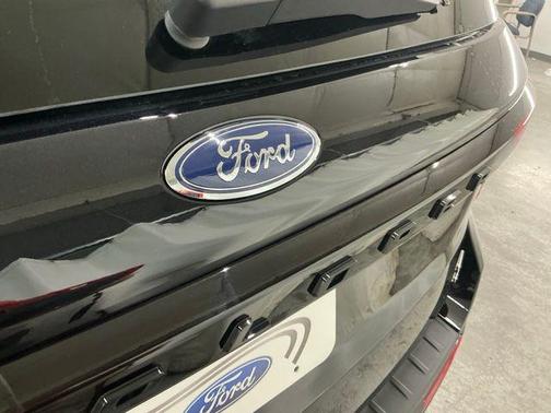 Agate Black Metallic 2026 Ford Explorer ST