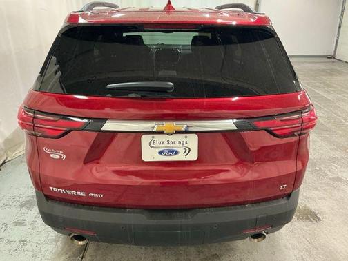 Radiant Red Tintcoat 2023 Chevrolet Traverse LT Cloth