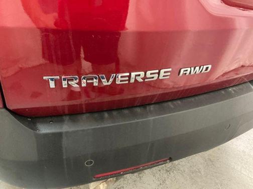 Radiant Red Tintcoat 2023 Chevrolet Traverse LT Cloth
