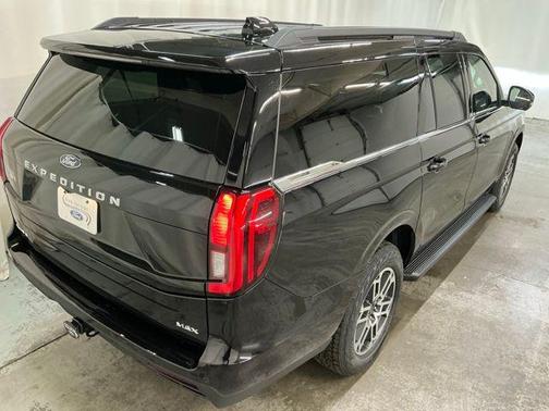Agate Black Metallic 2026 Ford Expedition Max Active