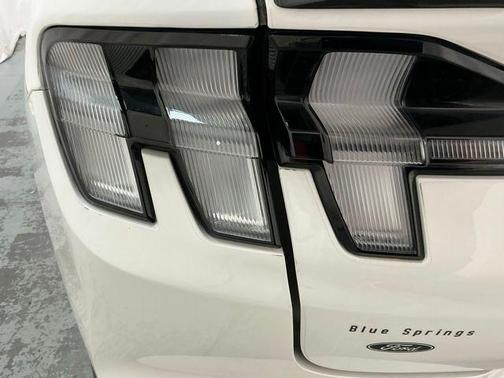 STAR WHITE MET TRI-COAT 2022 Ford Mustang Mach-E GT