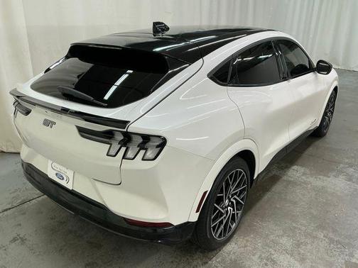 STAR WHITE MET TRI-COAT 2022 Ford Mustang Mach-E GT