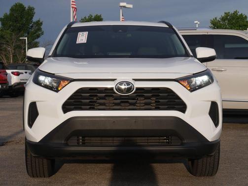 Super White 2019 Toyota RAV4 LE