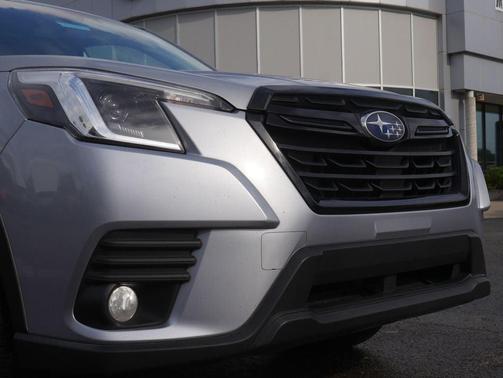 Ice Silver Metallic 2022 Subaru Forester Premium