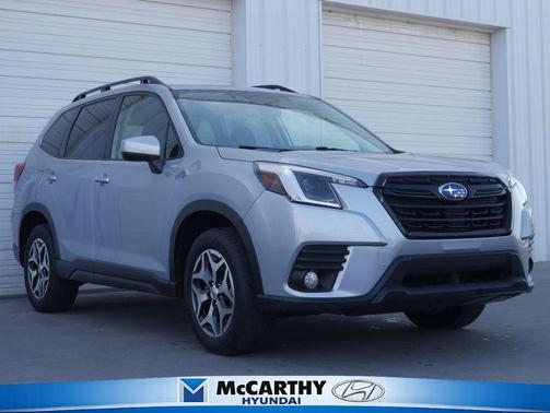 Ice Silver Metallic 2022 Subaru Forester Premium
