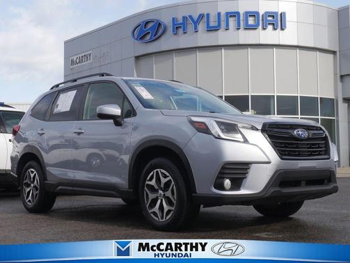 Ice Silver Metallic 2022 Subaru Forester Premium