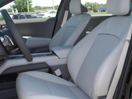 Onyx Black 2025 Hyundai IONIQ 6 SEL