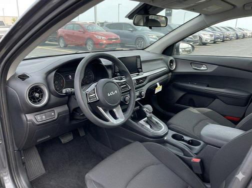 Interstellar Gray 2025 Kia K4 LXS
