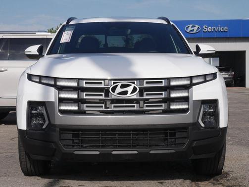 Atlas White 2026 Hyundai SANTA CRUZ SEL Activity
