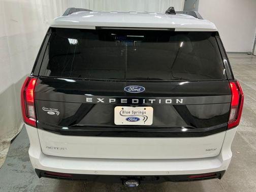 Oxford White 2026 Ford Expedition Max Active
