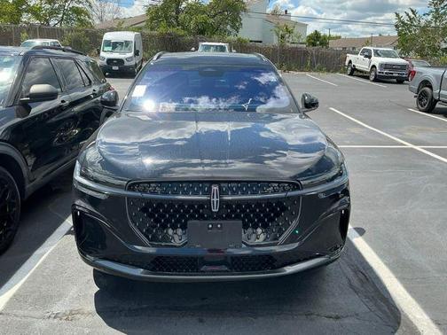 INFINITE BLACK MET CC 2024 Lincoln Nautilus Reserve