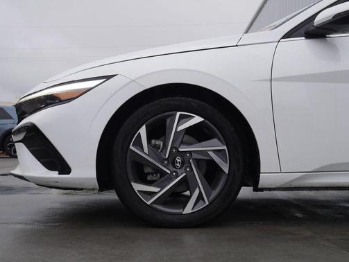 Serenity White 2025 Hyundai ELANTRA HEV Limited