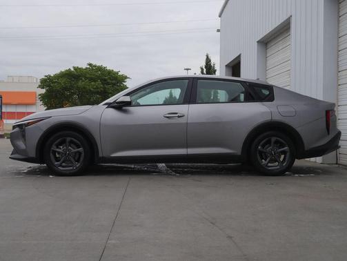 Steel Gray 2025 Kia K4 LXS