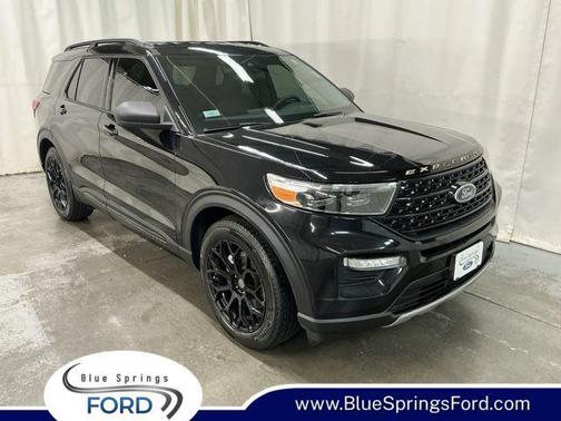 AGATE BLACK METALLIC 2020 Ford Explorer XLT