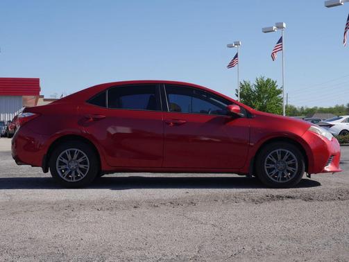 Barcelona Red Metallic 2016 Toyota Corolla LE