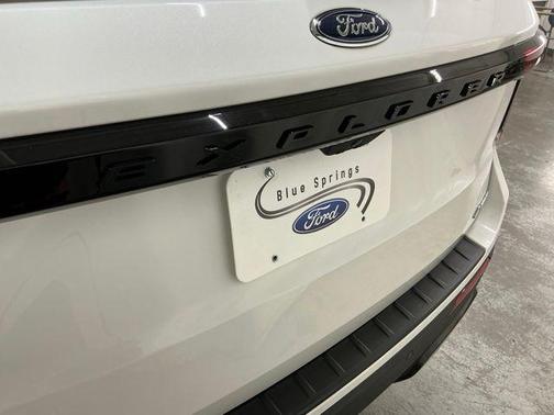 STAR WHITE MET TRI-COAT 2025 Ford Explorer ST-Line