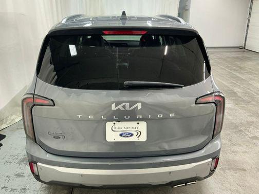 Everlasting Silver 2024 Kia Telluride SX