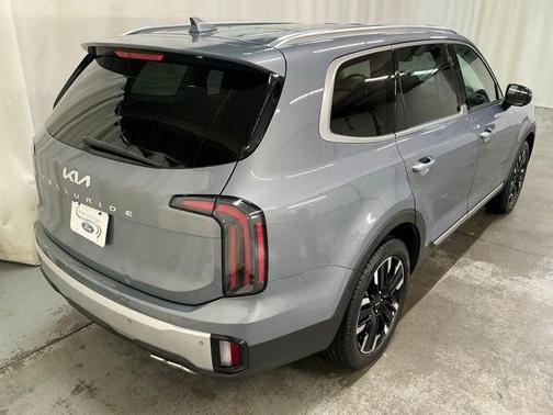 Everlasting Silver 2024 Kia Telluride SX