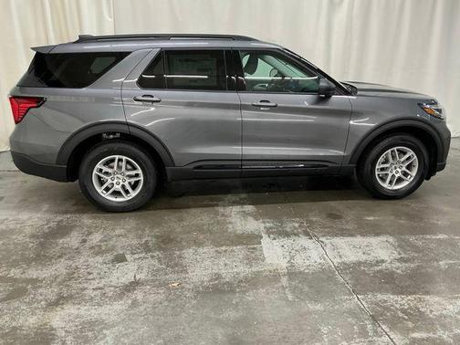 Carbonized Gray Metallic 2026 Ford Explorer Active