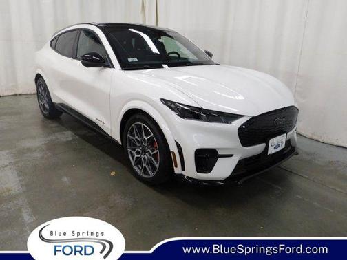 STAR WHITE MET TRI-COAT 2025 Ford Mustang Mach-E GT