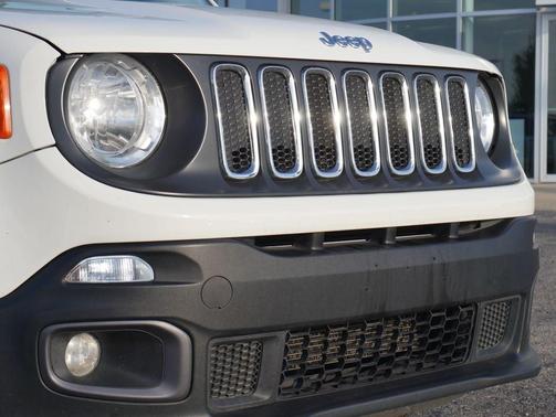 Alpine White 2015 Jeep Renegade Latitude