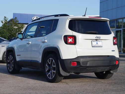 Alpine White 2015 Jeep Renegade Latitude