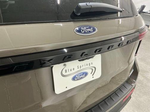 Marsh Gray 2026 Ford Explorer ST-Line