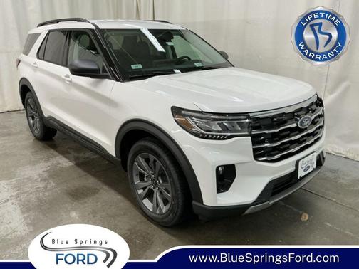 Star White Metallic Tri-Coat 2026 Ford Explorer Active
