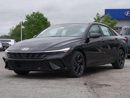 Abyss Black 2026 Hyundai ELANTRA Sport