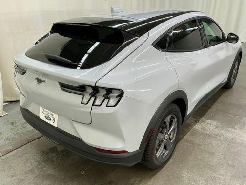 Space White Metallic 2022 Ford Mustang Mach-E Select