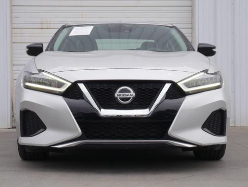 Brilliant Silver Metallic 2021 Nissan Maxima 3.5 SV