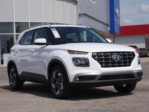 Lunar White 2026 Hyundai VENUE SEL