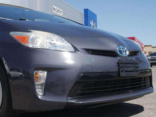 Winter Gray Metallic 2015 Toyota Prius Two
