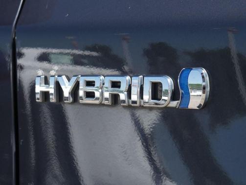 Winter Gray Metallic 2015 Toyota Prius Two