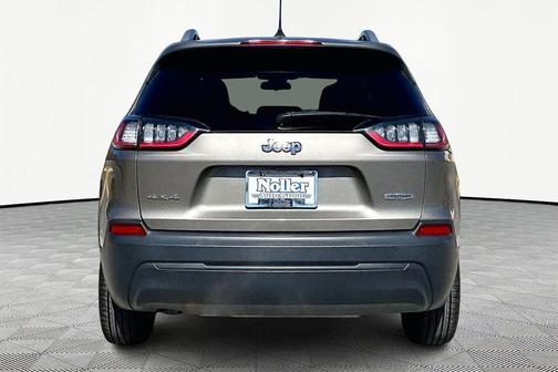 Light Brownstone Pearlcoat 2019 Jeep Cherokee Latitude