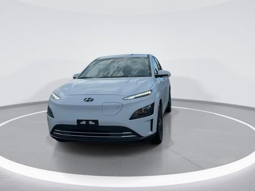 2022 Hyundai KONA EV SEL