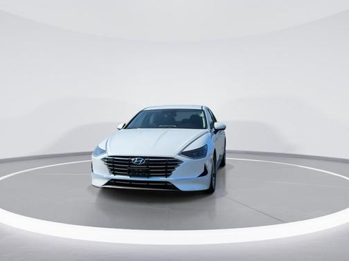 2022 Hyundai SONATA SE