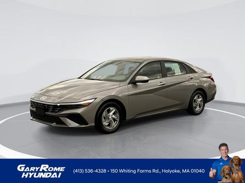 2024 Hyundai ELANTRA SE