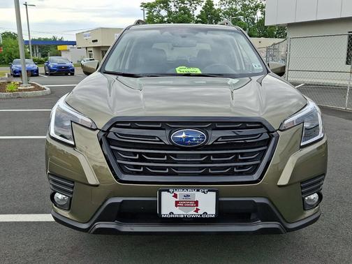 Green Metallic 2023 Subaru Forester Premium