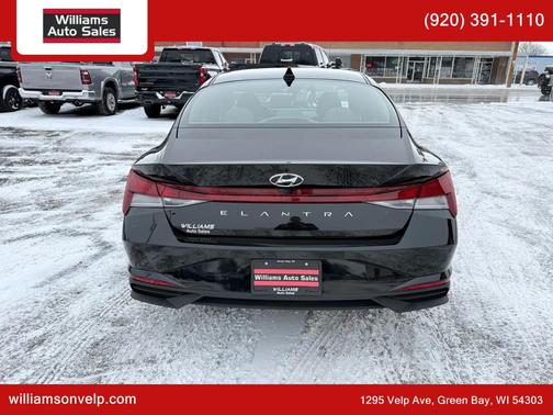 2021 Hyundai ELANTRA SEL