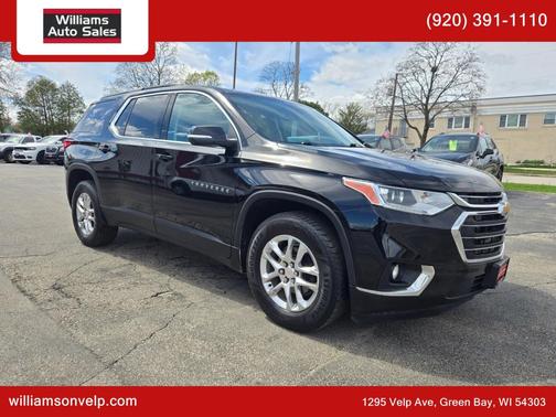 Black Metallic 2021 Chevrolet Traverse LT Cloth