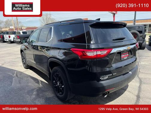Black Metallic 2021 Chevrolet Traverse LT Cloth