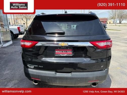Black Metallic 2021 Chevrolet Traverse LT Cloth