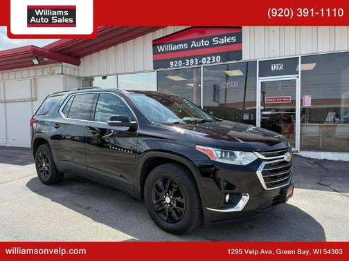 Black Metallic 2021 Chevrolet Traverse LT Cloth