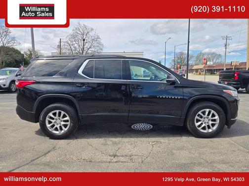 Black Metallic 2021 Chevrolet Traverse LT Cloth