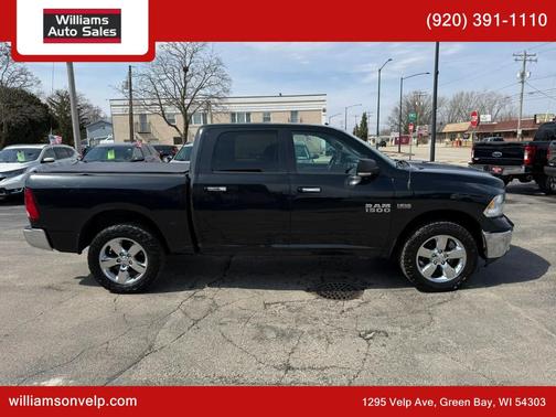 Brilliant Black Crystal Pearlcoat 2016 RAM 1500 Big Horn