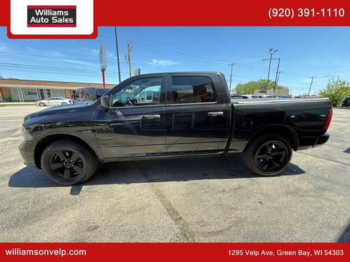 Brilliant Black Crystal Pearlcoat 2018 RAM 1500 Express