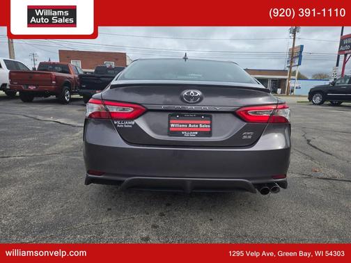 2020 Toyota Camry SE