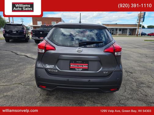 Gun Metallic 2020 Nissan Kicks SV