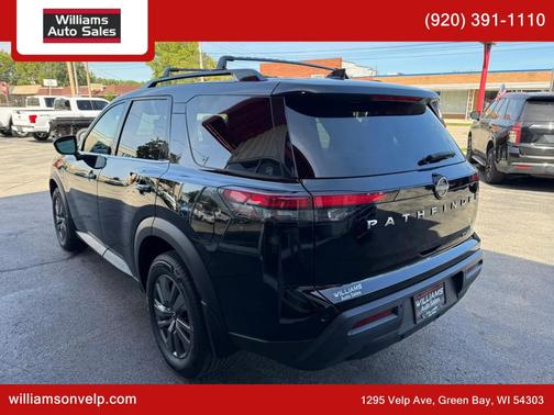 Black 2023 Nissan Pathfinder SV